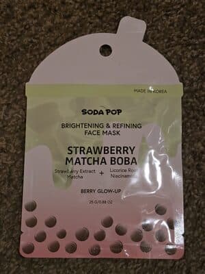 Brightening & refining face mask Strawberry Matcha Boba