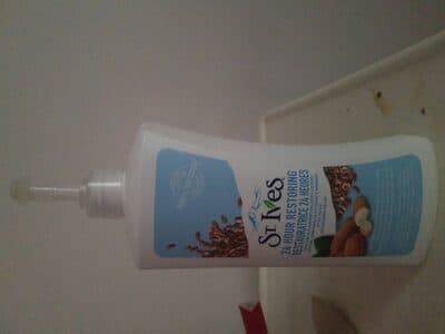24 Hour Restoring Almond and Flaxseed Oil Body Lotion